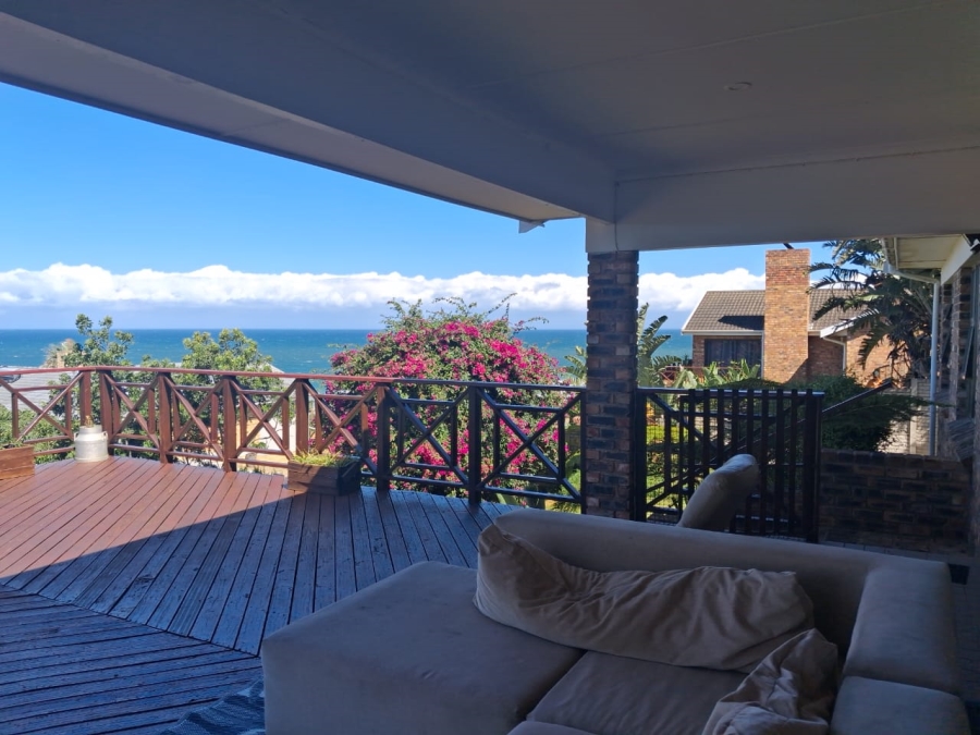 To Let 3 Bedroom Property for Rent in Winterstrand Eastern Cape